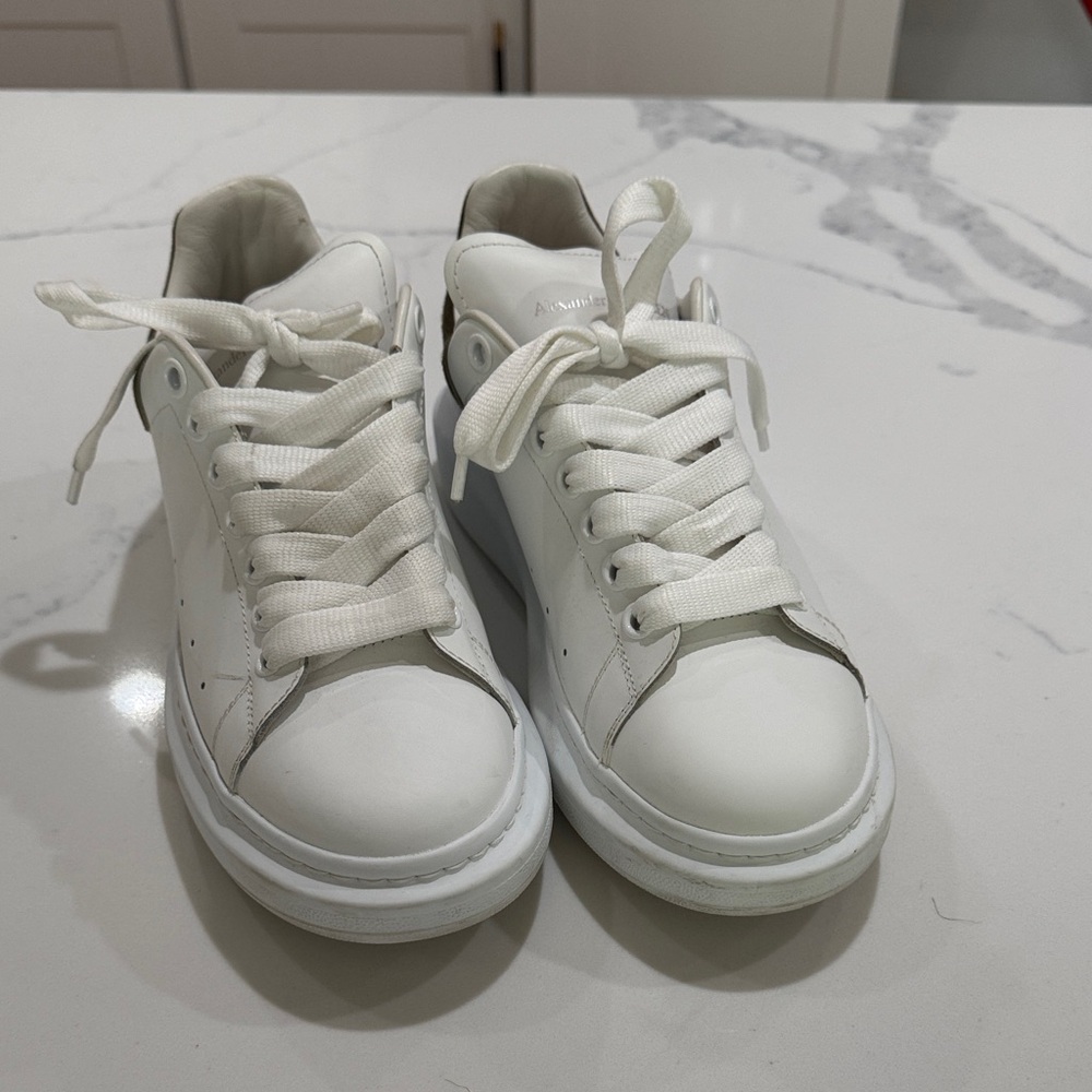 Alexander McQueen White and Khaki Green Casual Sneakers Size 40.5